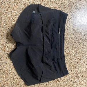 Lululemon speed up low-rise lined shorts 2.5”
